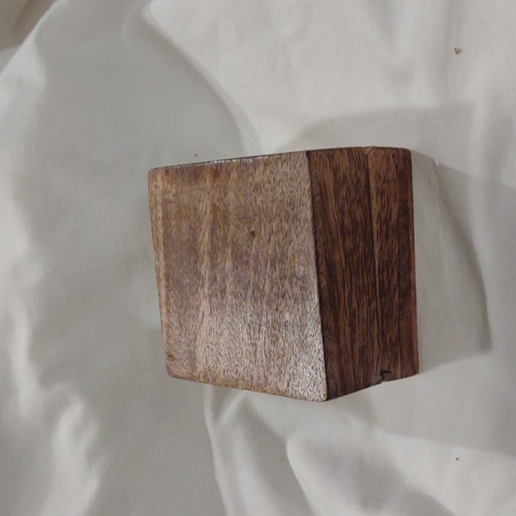 Celtic wooden stash box - Picture 4 of 8